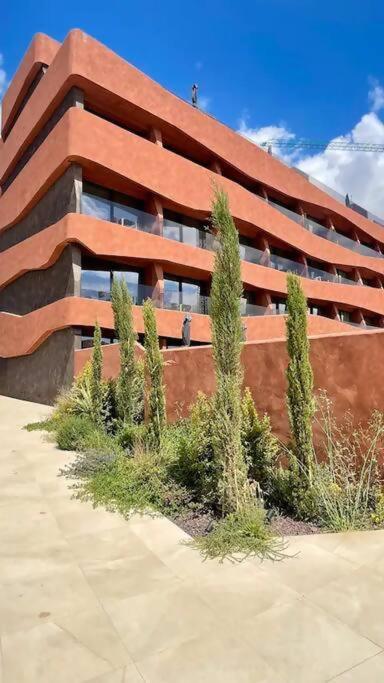 Resort Y Piscina Junto A La City Murcia Exterior photo